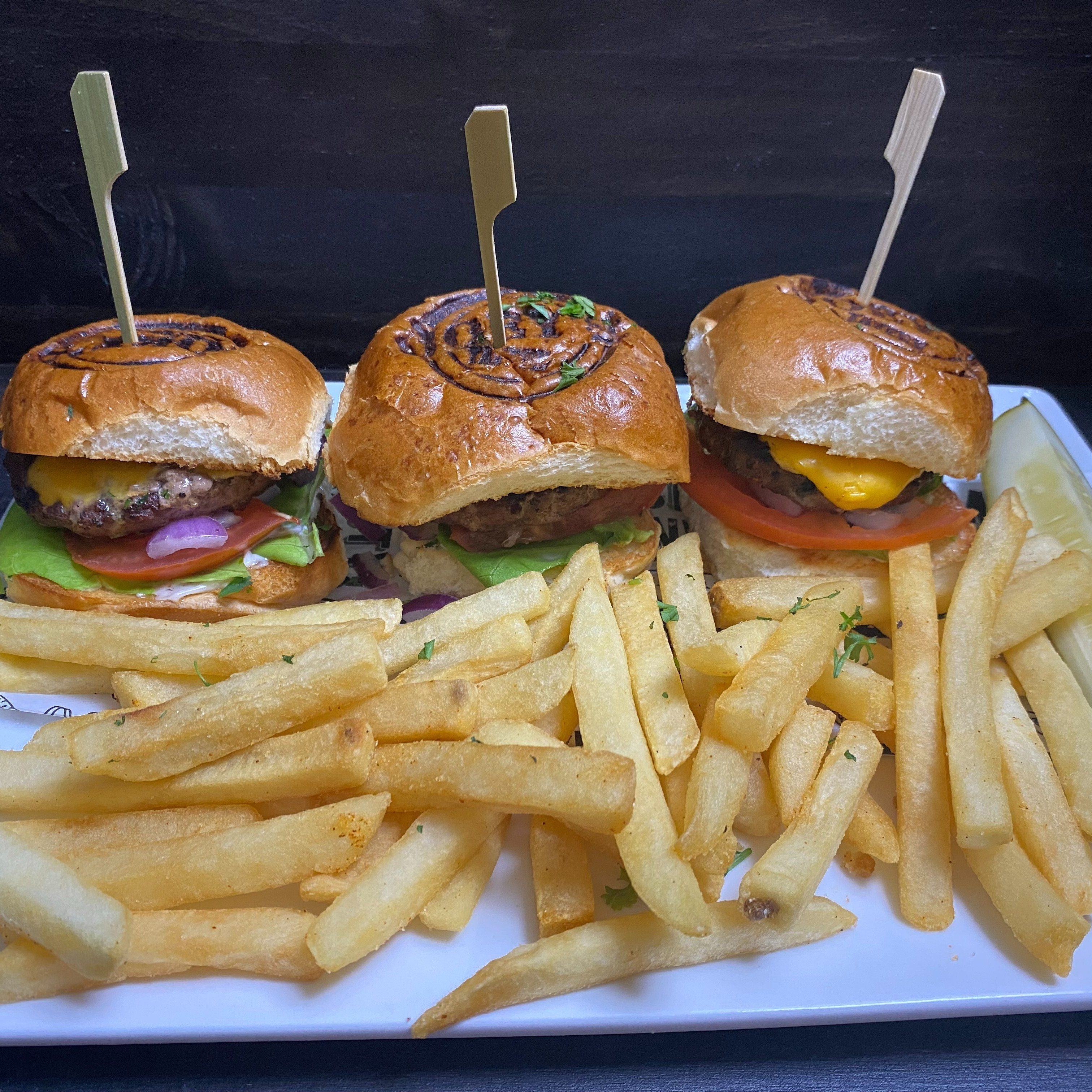 Cheeseburger Sliders (3) *.